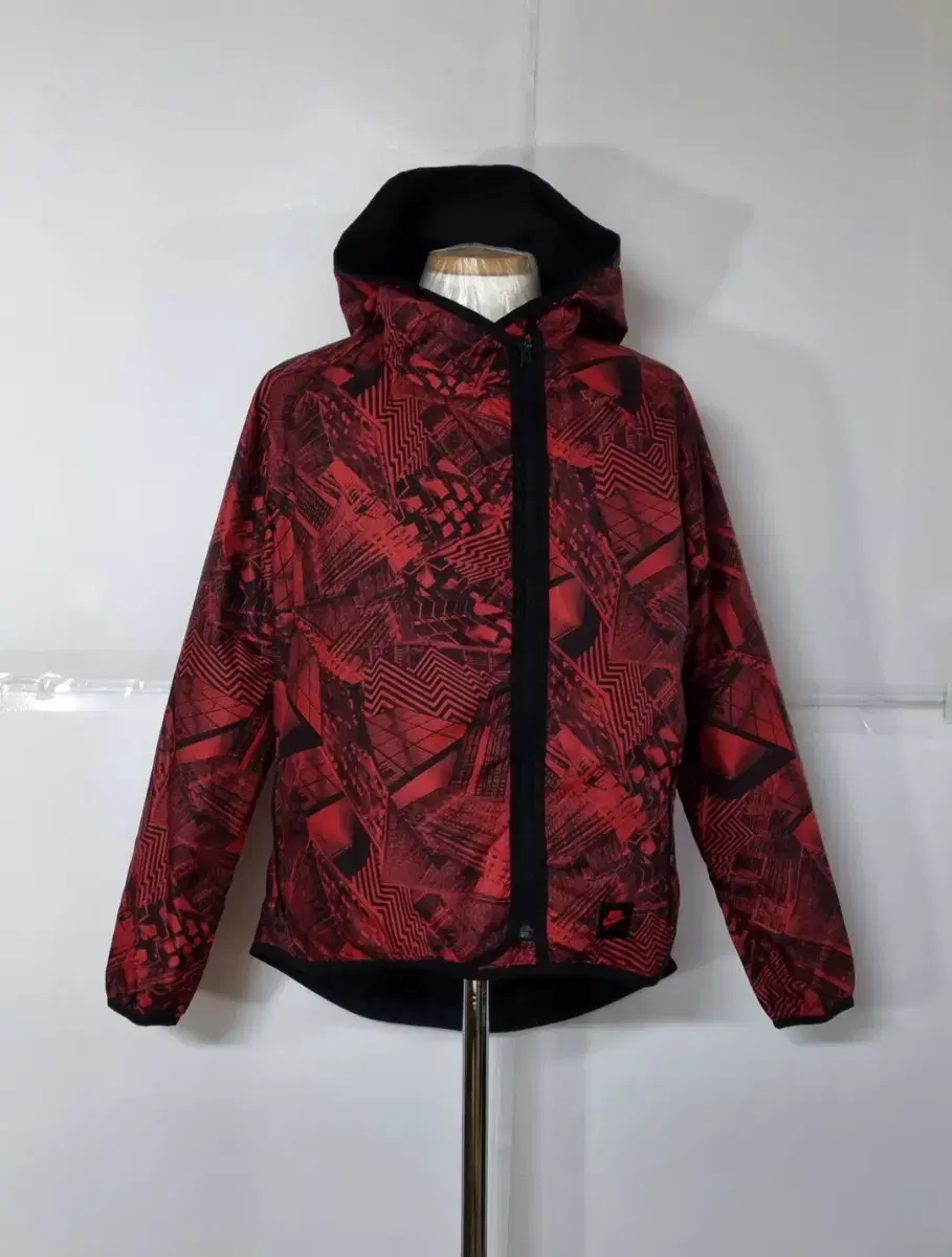 100나이키Nike Black and Red TKO Camo 바람막이자켓